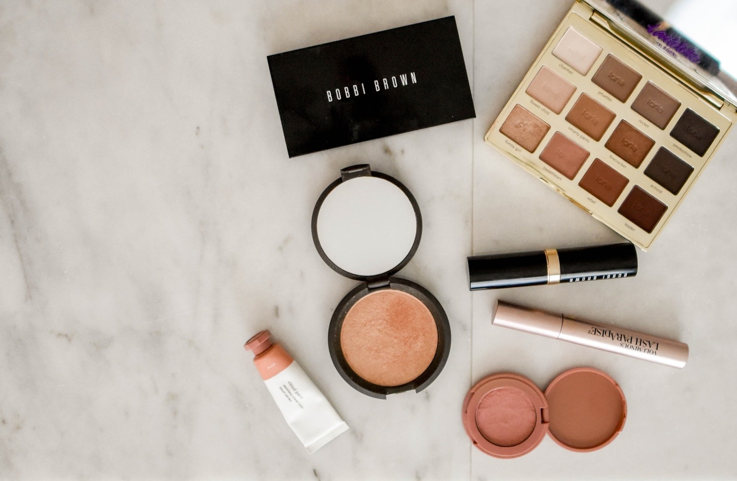 How to Choose the Right Cosmetic for You